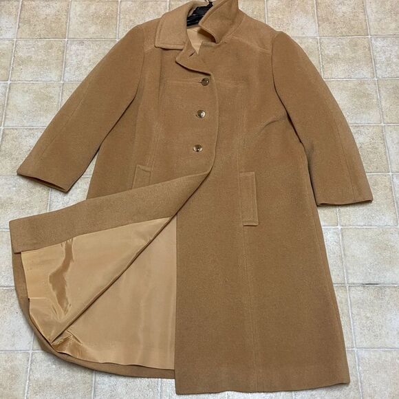 J.F.Muller Jackets & Blazers - J.F.Muller 💯% Mongolian Camel Hair Classic Tan Women's Coat Size Appropriate M L